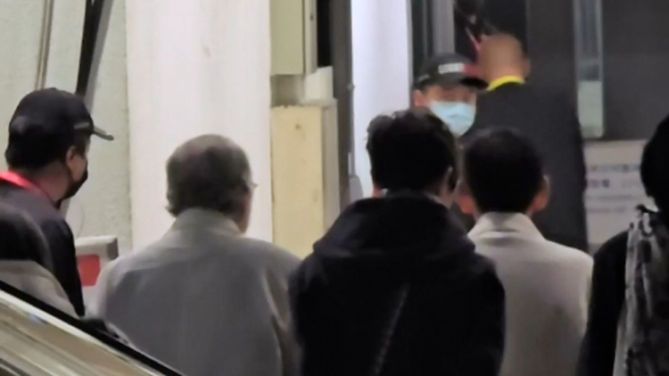 有片 | 劉德華演唱會(huì)尾場 83歲盧海鵬結(jié)伴陳法蓉罕見現(xiàn)身