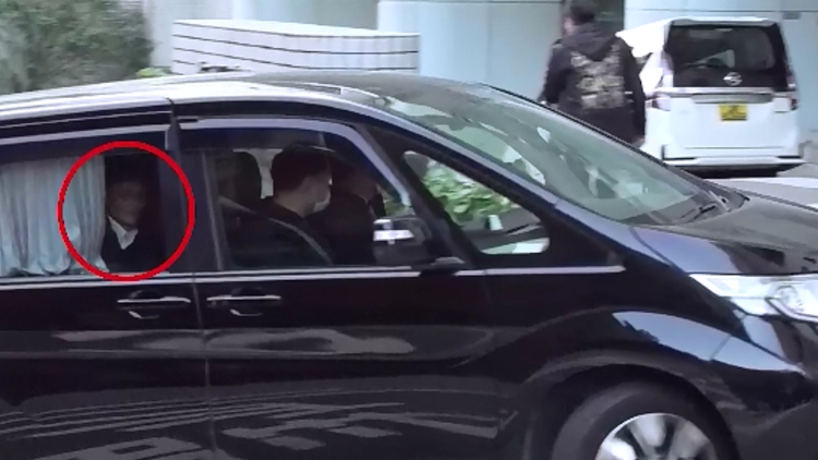 警方國安處帶走鍾庭耀調(diào)查 鄧炳強：懷疑他及有關(guān)機構(gòu)協(xié)助潛逃者