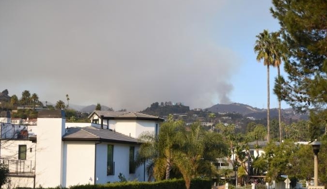 過火面積超舊金山市區(qū)！消防栓裏卻沒水救火，美國怎麼了？| 國際識(shí)局