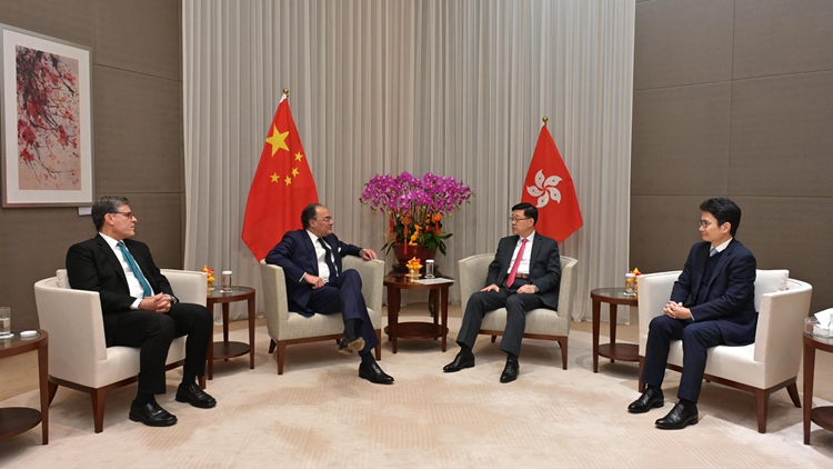 巴基斯坦財(cái)長(zhǎng)奧朗澤布晤特首李家超 雙方就兩地經(jīng)濟(jì)合作等進(jìn)行建設(shè)性對(duì)話