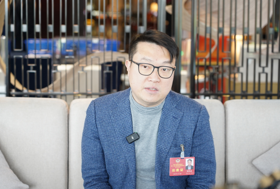 【港澳委員建言廣西發(fā)展】程民駿：籲桂港聯(lián)合搭建青少年參政平臺(tái)