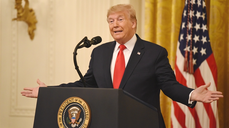 【來(lái)論】特朗普野心勃勃企圖搶劫全球