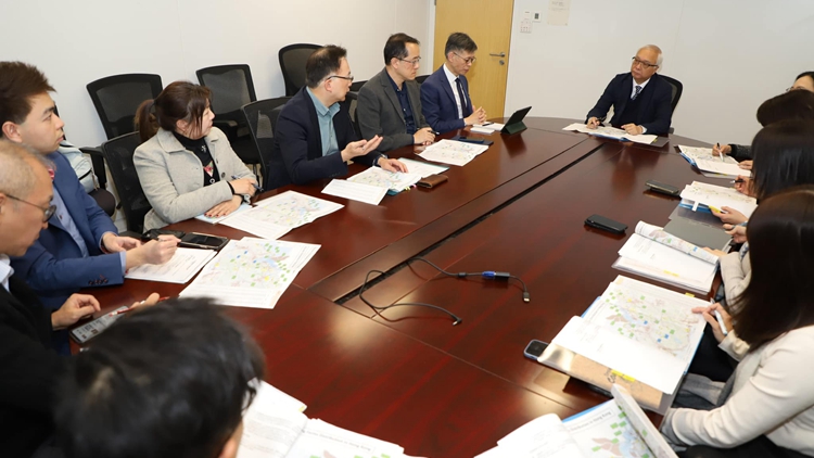 一周內(nèi)3豬場爆發(fā)非洲豬瘟病毒 謝展寰要求漁護(hù)署每日就豬場情況提交報(bào)告