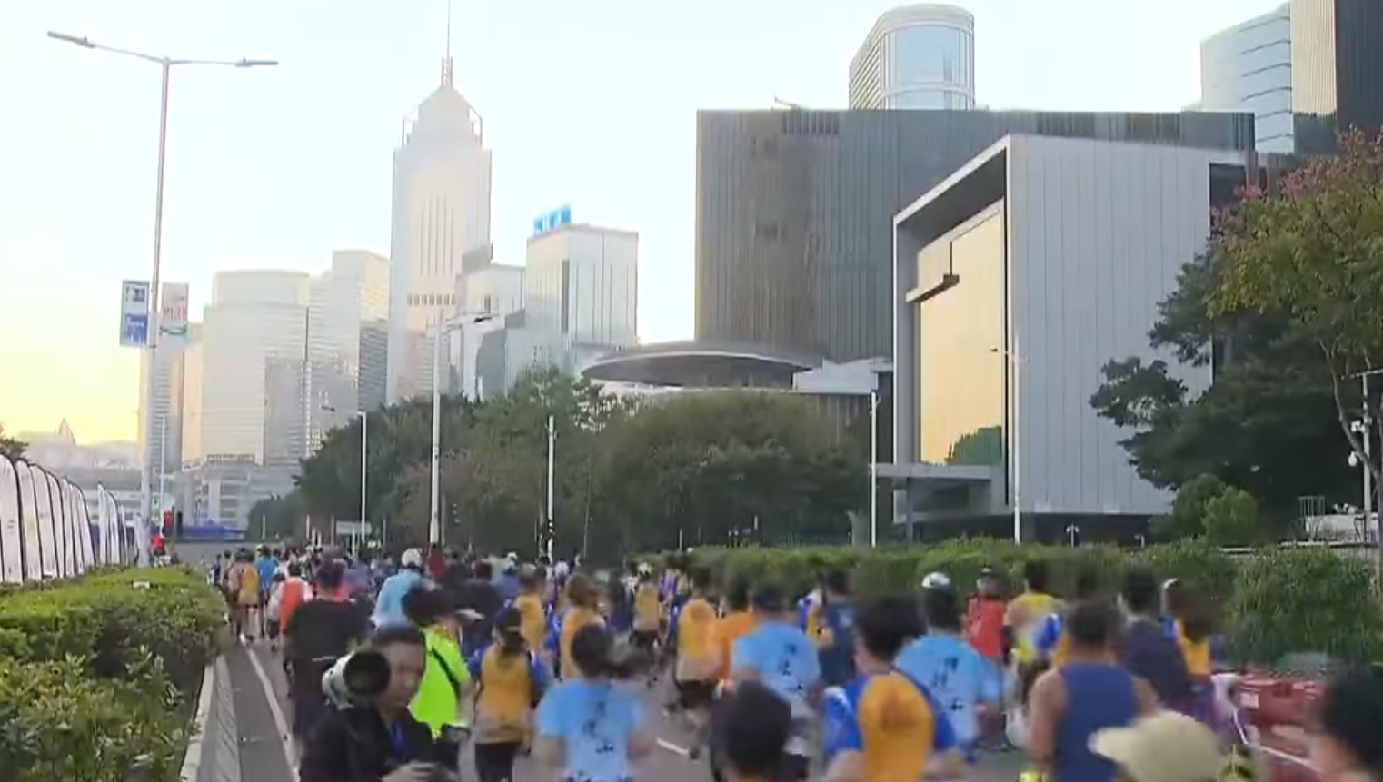 中環(huán)添馬公園舉行慈善跑 吸引7000人參加