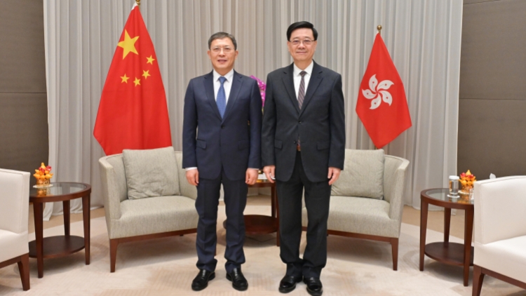 李家超與最高人民法院副院長(zhǎng)茅仲華會(huì)面 介紹香港是國(guó)際仲裁受歡迎地點(diǎn)首三位之一