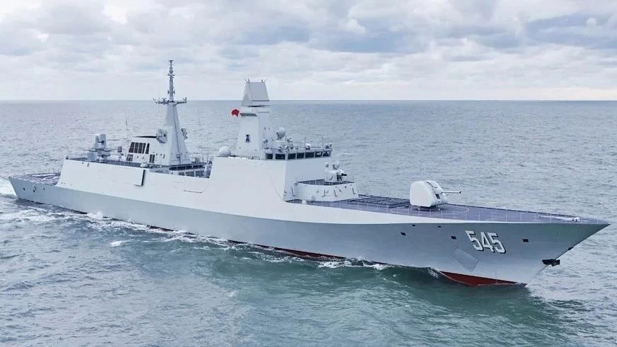 中國(guó)海軍054B護(hù)衛(wèi)艦首艦漯河艦交接入列