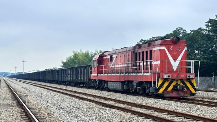 廣鐵搶運1300萬噸電煤保障春節(jié)用電