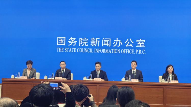 商務(wù)部：春節(jié)前生活必需品庫存足 價格總體穩(wěn)