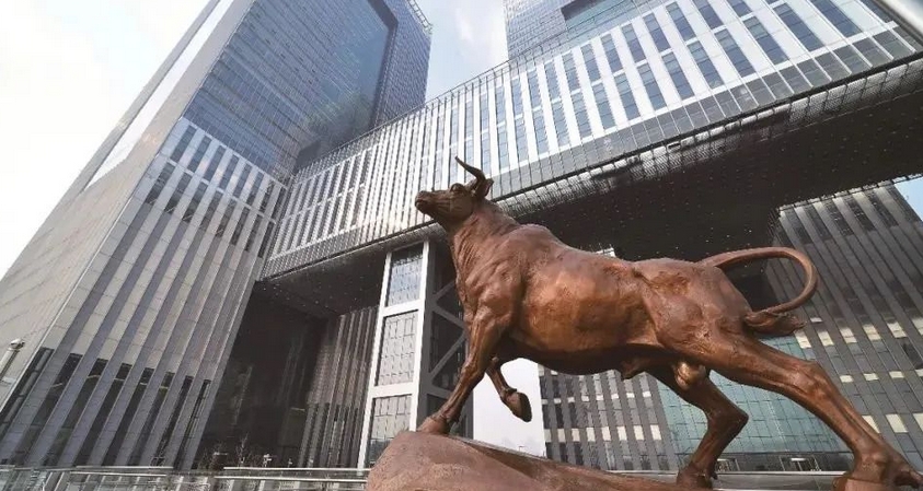 【財(cái)通AH】去年境內(nèi)ETF淨(jìng)流入創(chuàng)新高  上交所ETF成交額位居亞洲第一