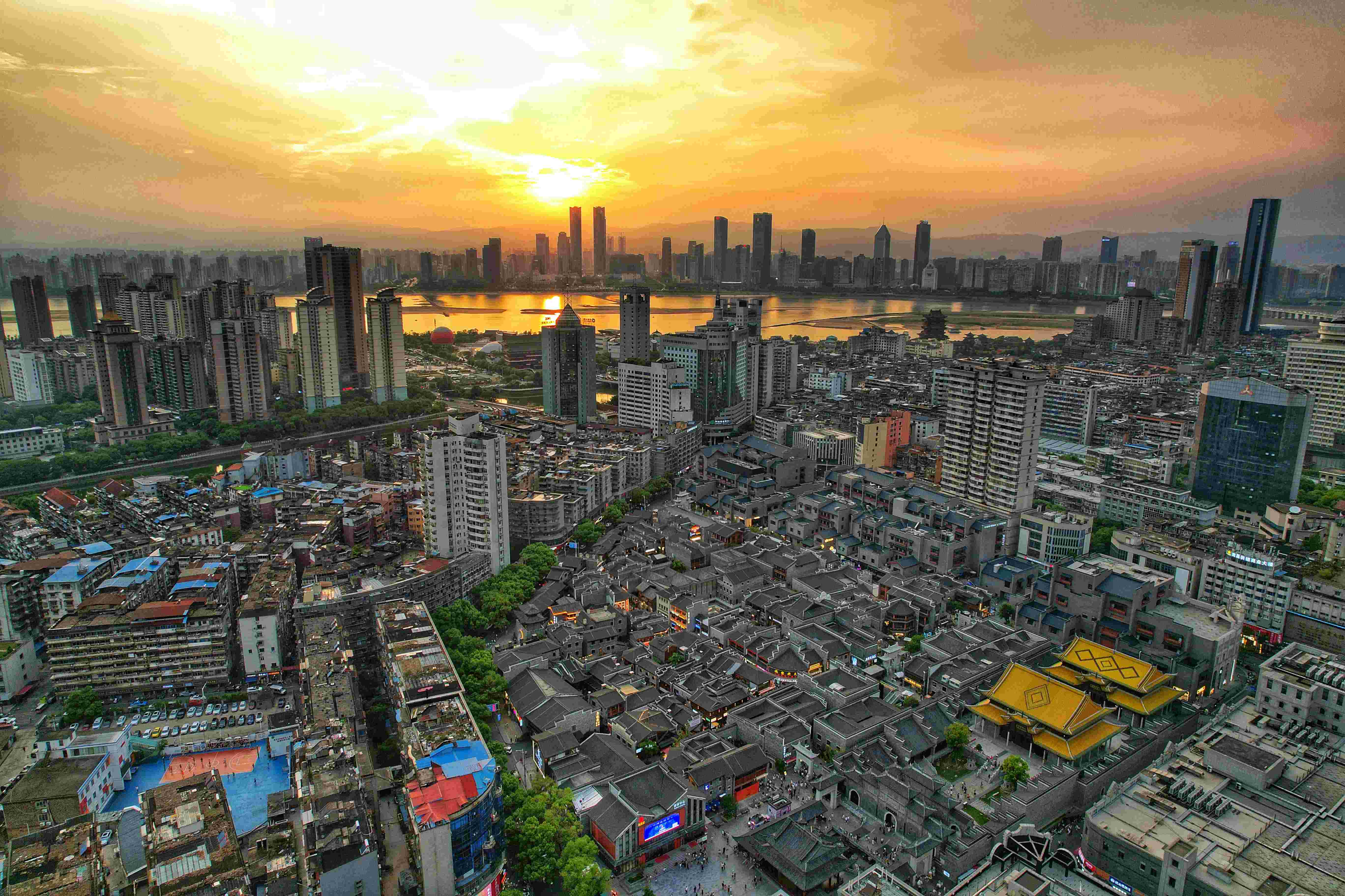 江西消費(fèi)：煥新升級(jí)不止步 勇赴向新向優(yōu)新紀(jì)元