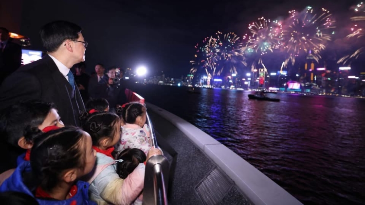 圖集｜年初二煙火匯演 李家超：每年賀歲活動(dòng)重頭戲