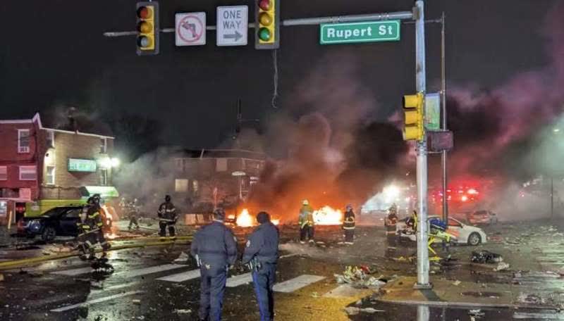 美國(guó)又發(fā)生墜機(jī)事故 一架小型飛機(jī)在費(fèi)城墜毀已致6死