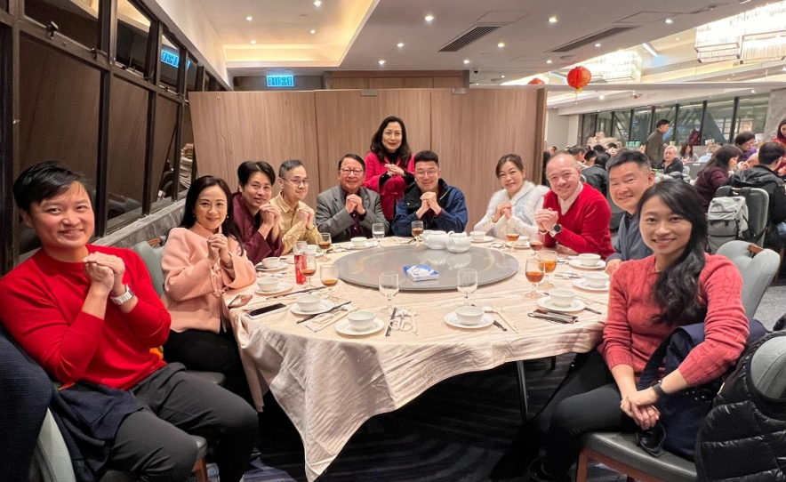 陳國(guó)基︰與立法會(huì)議員齊支持本地消費(fèi)