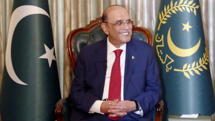 巴基斯坦總統(tǒng)扎爾達(dá)里2月4日至8日訪華