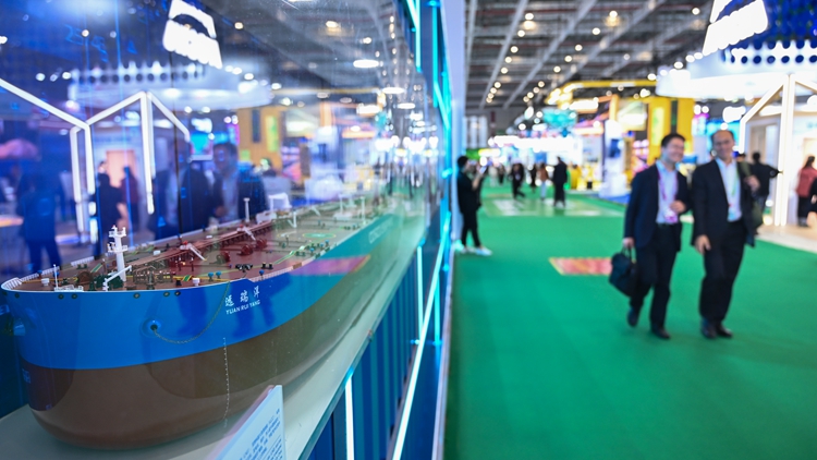 中國(guó)服務(wù)貿(mào)易規(guī)模首破萬(wàn)億美元展現(xiàn)較大潛力