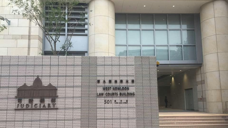 國泰航班2乘客互擲軟墊案 內(nèi)地女子獲準(zhǔn)離港 保釋金20萬