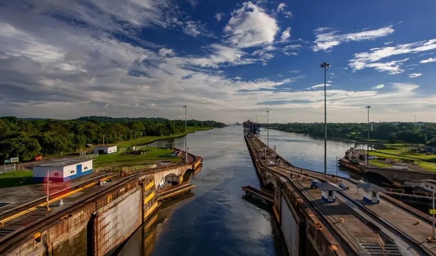 外交部回應(yīng)香港公司運(yùn)營(yíng)巴拿馬運(yùn)河附近港口問(wèn)題