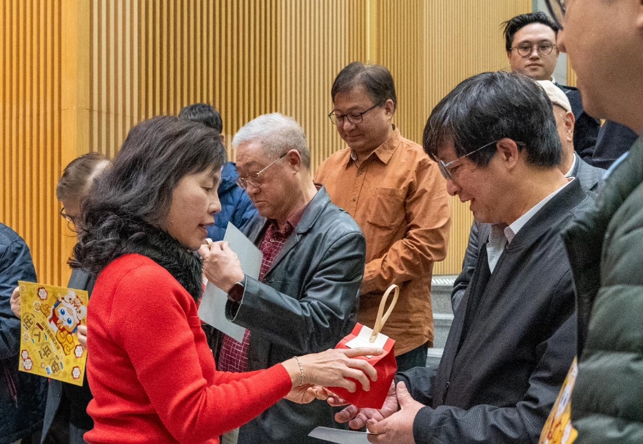 運(yùn)流局與的士業(yè)界新春團(tuán)拜 陳美寶：規(guī)管網(wǎng)約平臺(tái)刻不容緩