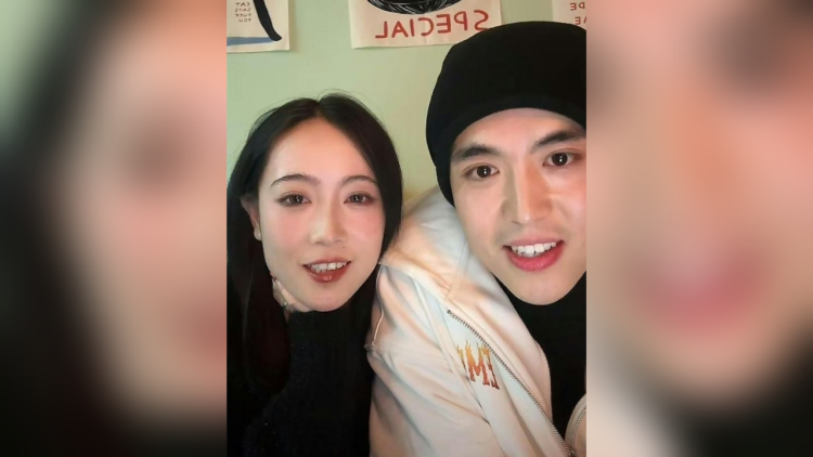 演員王星回國後首次直播：願意把被騙經(jīng)歷改編成電影