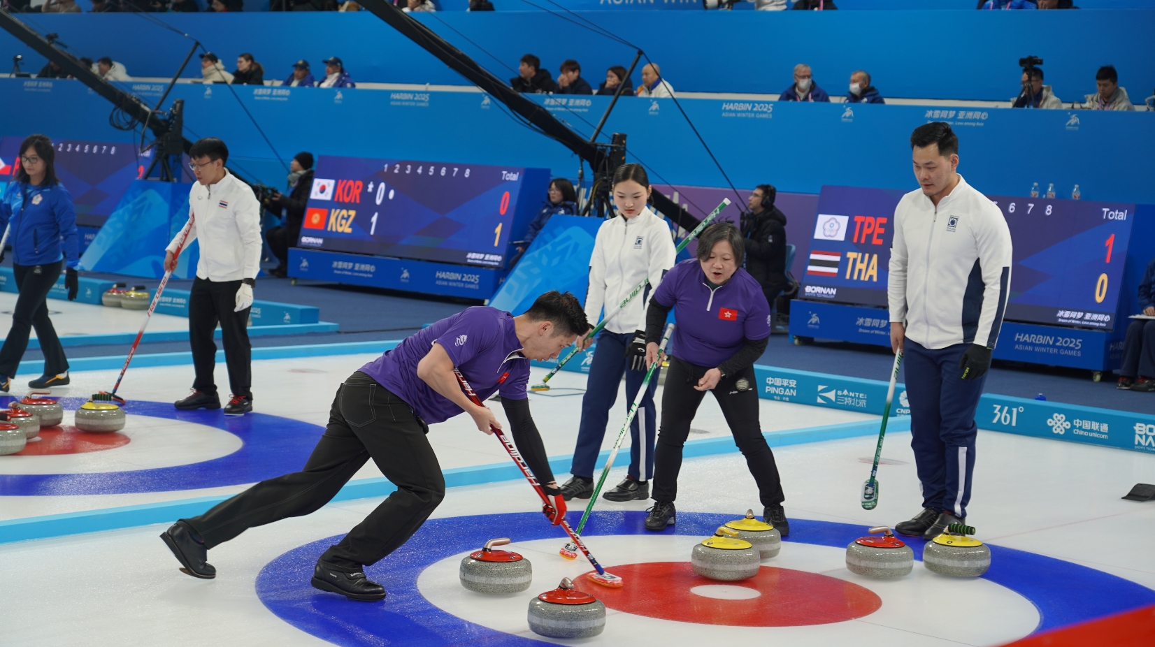 有片 | 中國香港隊再添關(guān)鍵一勝 挺進(jìn)亞冬會冰壺混雙半決賽資格賽