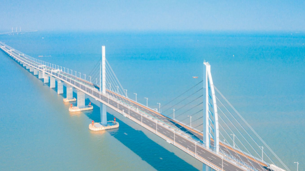 受冷空氣影響 港珠澳大橋今日17時起對內(nèi)河船實施交通管制