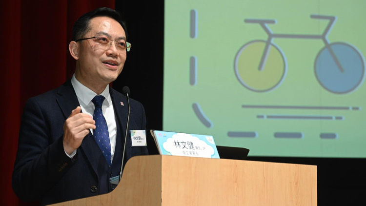 明早市區(qū)最低約10度 林文健籲馬拉松跑手做足熱身