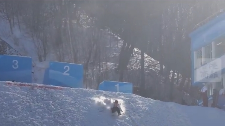 有片｜中國隊(duì)亞冬會(huì)自由式滑雪空中技巧混合團(tuán)體奪冠