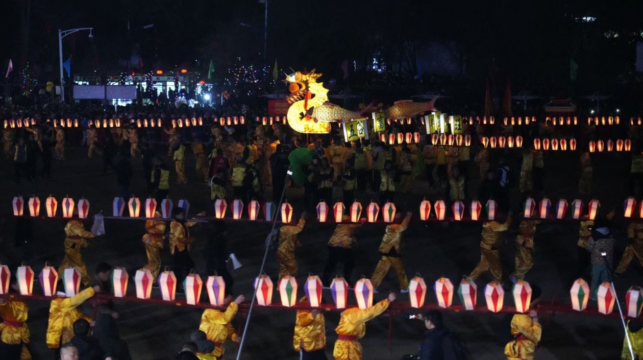 第三屆慈利板板龍燈藝術(shù)季活動啟幕
