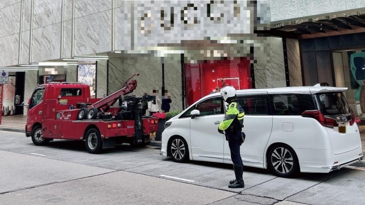 警油尖打擊違泊 發(fā)逾千張告票