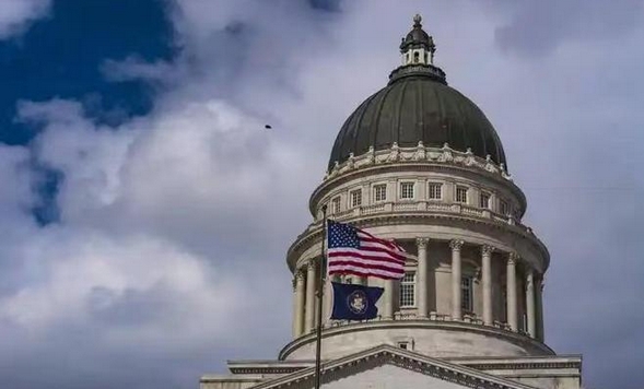 美聯(lián)社：白宮禁止其記者進入橢圓形辦公室「不可接受」