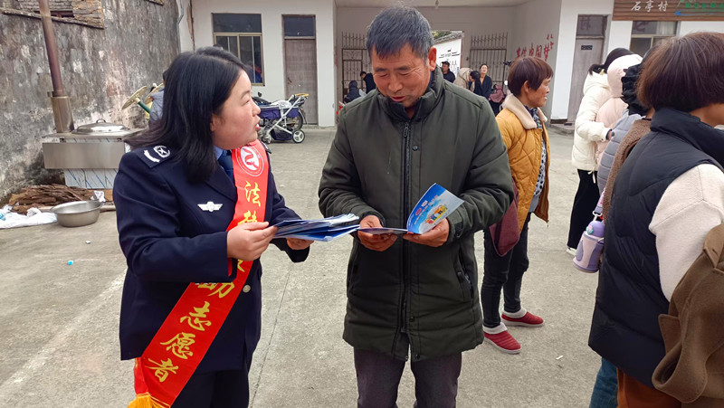 皖黟縣：「三服務(wù)」助農(nóng)民工不憂「薪」