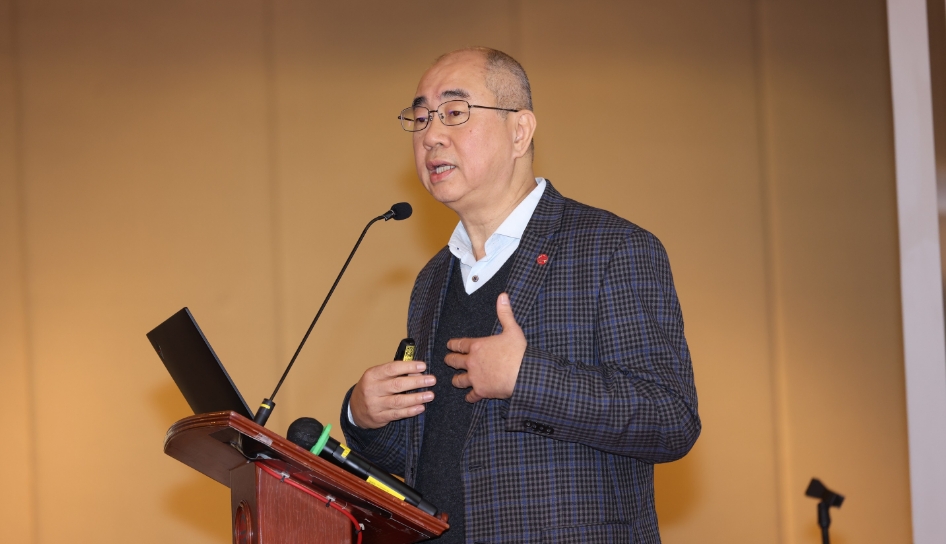 從學(xué)術(shù)追求到啟迪年輕學(xué)者 國際知名數(shù)學(xué)家陳漢夫教授：成功靠苦幹