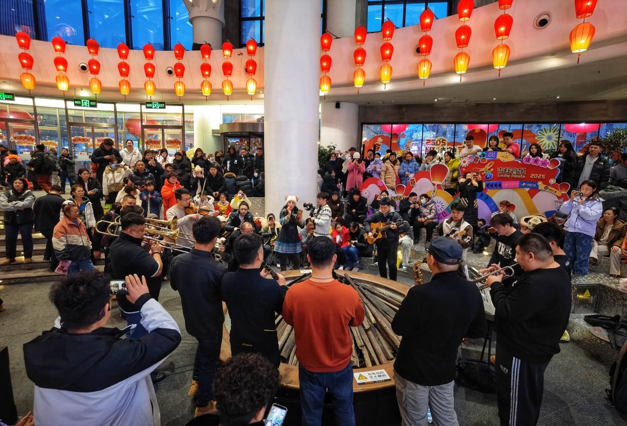 長(zhǎng)春文旅集團(tuán)「歡喜鬧元宵」音樂(lè)快閃 奏響新春樂(lè)章