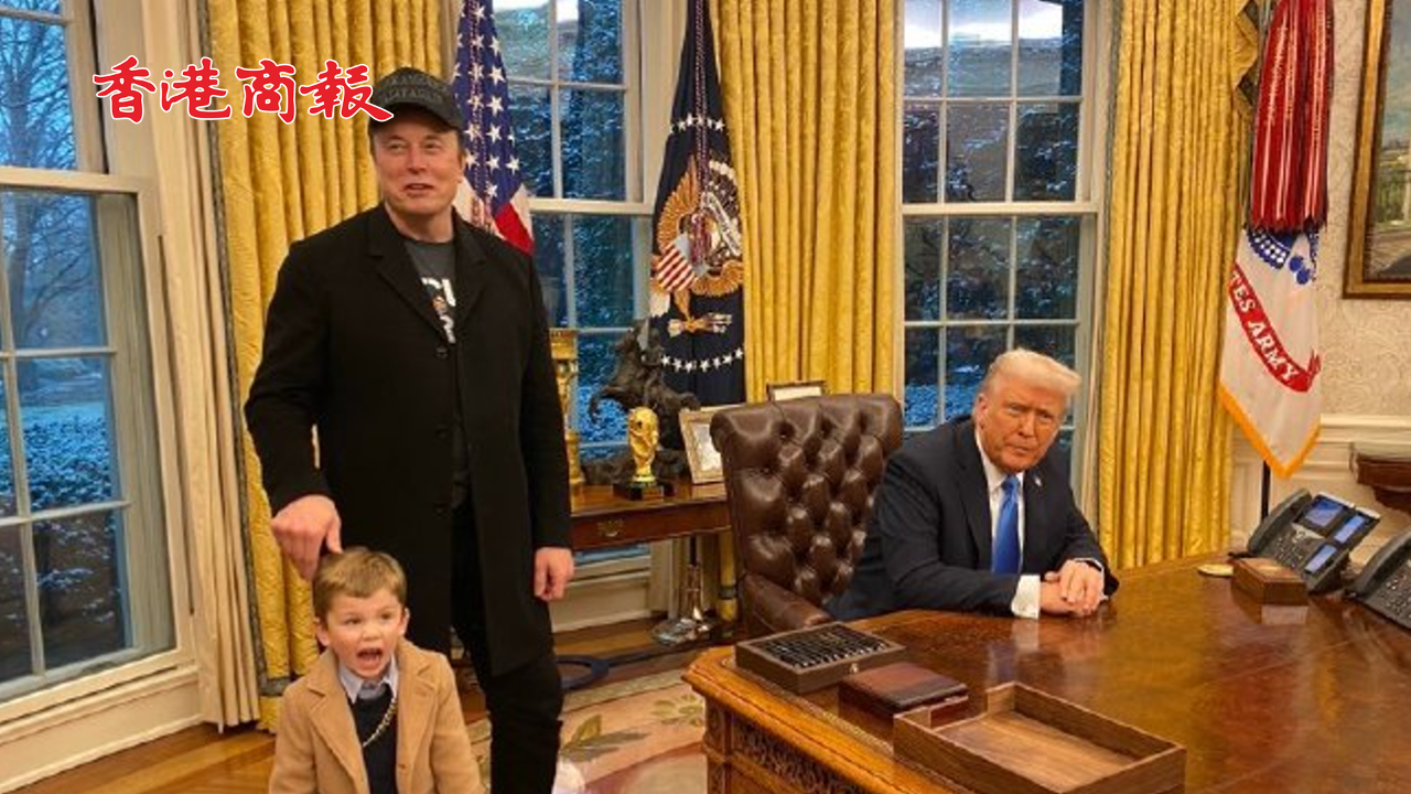 有片丨馬斯克帶兒子進(jìn)白宮匯報(bào)工作：小傢伙全程「顯眼包」騎脖子扮鬼臉