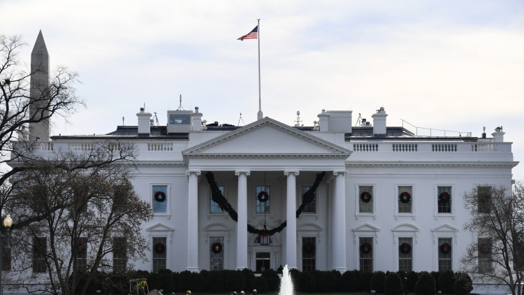 【經(jīng)濟(jì)瞭望】科技戰(zhàn)對(duì)美國(guó)影響幾何？