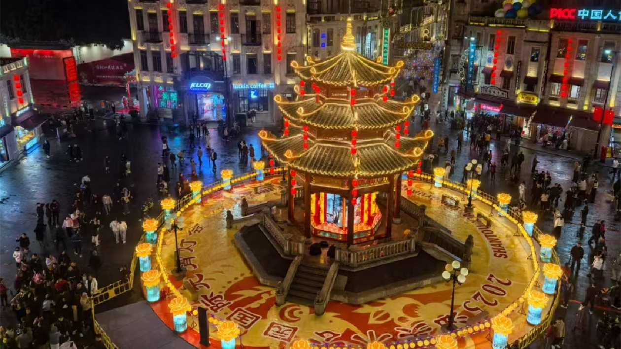 請(qǐng)到汕頭過(guò)大年：2025汕頭小公園國(guó)際元宵燈會(huì)如約而至