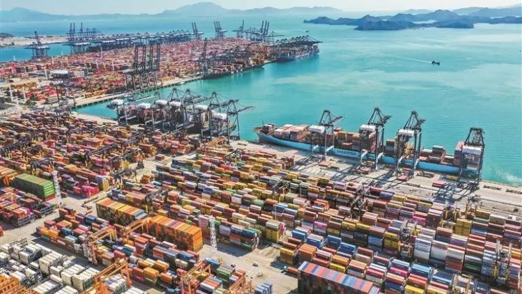 新興產(chǎn)業(yè)加速出海  深圳港外貿(mào)集裝箱吞吐量實現(xiàn)「開門紅」