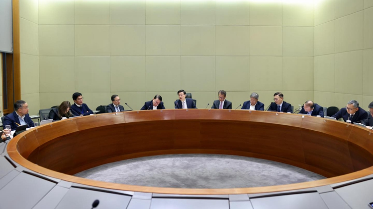 李家超向各司局長(zhǎng)提指示：進(jìn)一步改革破局 盡快執(zhí)行落實(shí)北都河套等重點(diǎn)項(xiàng)目