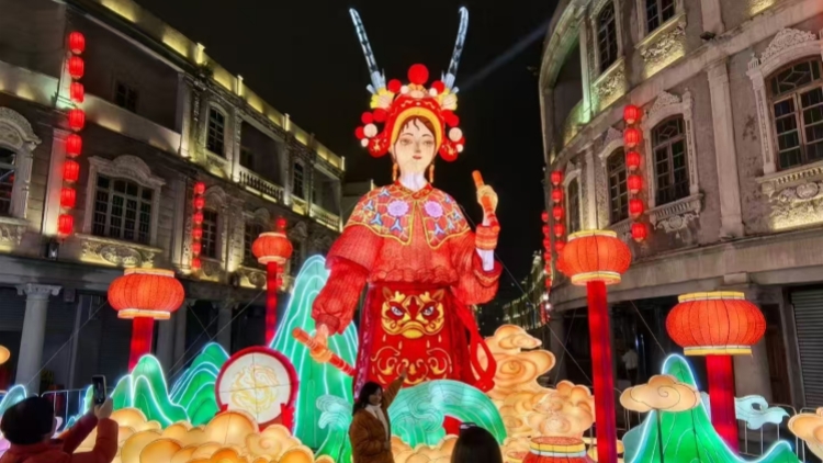請(qǐng)到汕頭過(guò)大年：小公園國(guó)際元宵燈會(huì)文化嘉年華氣氛滿滿