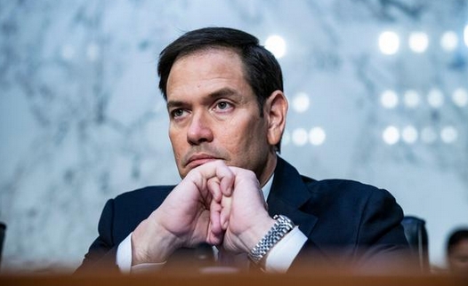 擋風(fēng)玻璃破裂，美國(guó)務(wù)卿魯比奧所乘飛機(jī)起飛後返航