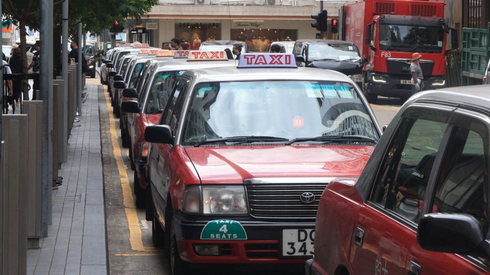 的士業(yè)界宣布取消3·5罷駛 並向市民致歉