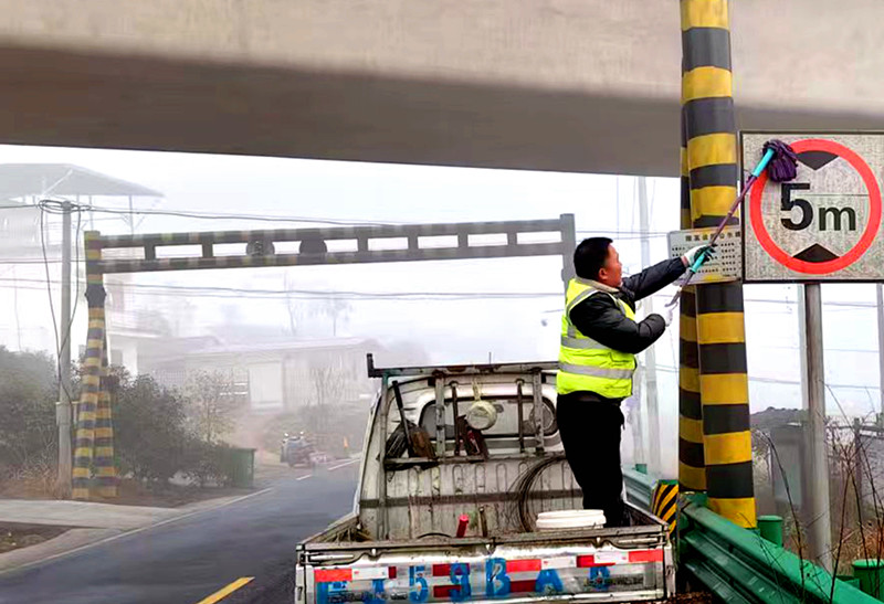 皖休寧公路：管養(yǎng)不鬆懈 服務不打折