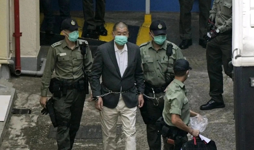 黎智英案丨《蘋(píng)果》內(nèi)部通訊紀(jì)錄揭定期開(kāi)「飯盒會(huì)」 控方指部分頻道訊息被刪除或修改