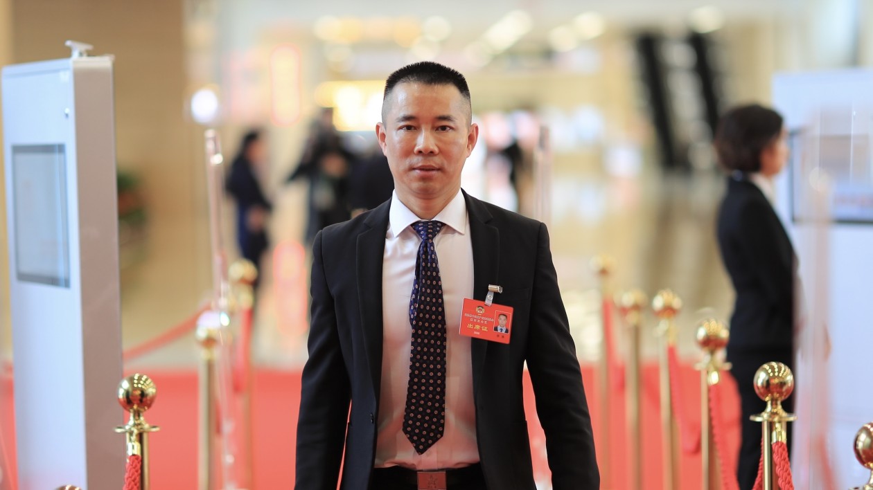 廣州政協(xié)委員徐強(qiáng)：成立廣州市具身智能機(jī)器人創(chuàng)新中心