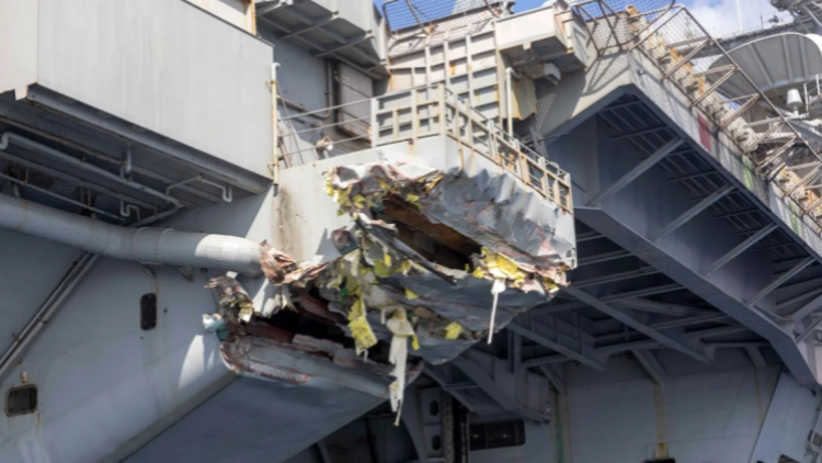 美海軍「杜魯門」號航母艦長被解職 此前曾發(fā)生碰撞商船事故
