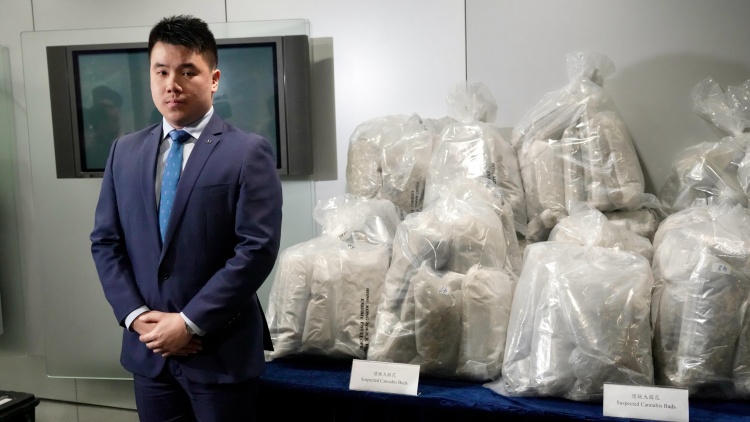 警方破新蒲崗毒品儲存?zhèn)}  拘一男檢1300萬元大麻花