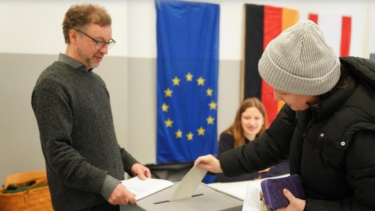 德國(guó)舉行2025年聯(lián)邦議院選舉投票