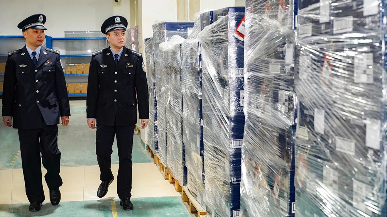 案值13.67億元！2024年拱北海關(guān)破獲各類走私系列案44起