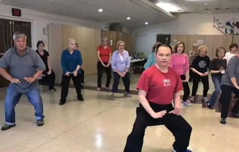 美國華人「以武會(huì)友」 熱心公益獲表彰