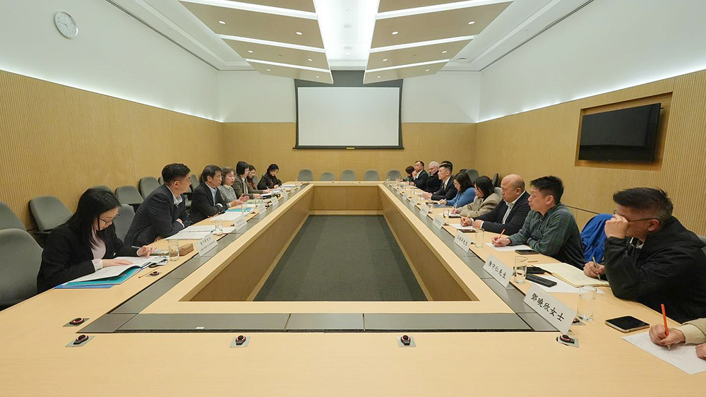 財(cái)政預(yù)算案｜全體公務(wù)員凍薪與民共度時艱 楊何蓓茵：冀望同事敢於破局提速提效